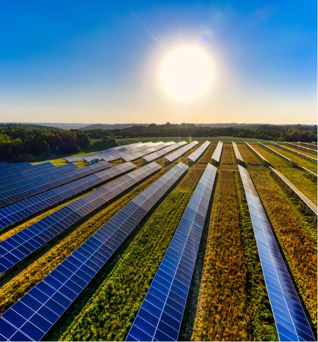 Vista aérea de usina solar